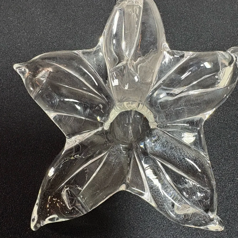 Lily Single Flower Bud Vase Blown Glass 7 inches This is a real Vintage Charmer